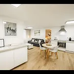 Διαμέρισμα Renove Place Du Palais Avec Parking Μπορντό