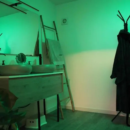 شقة Renove Place Du Palais Avec Parking *