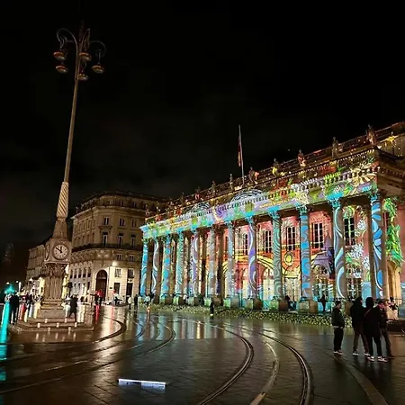 Renove Place Du Palais Avec Parking * Bordeaux