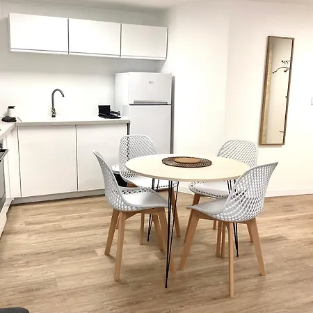Renove Place Du Palais Avec Parking דירה *