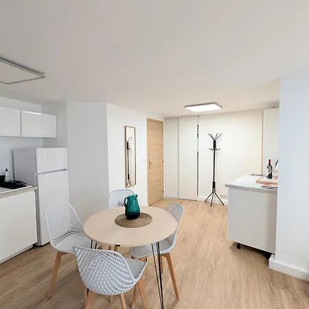 Renove Place Du Palais Avec Parking Apartment Bordeaux