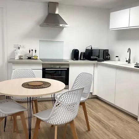 Renove Place Du Palais Avec Parking * Бордо