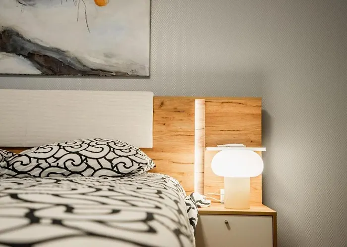 Renove Place Du Palais Avec Parking Apartment Bordeaux